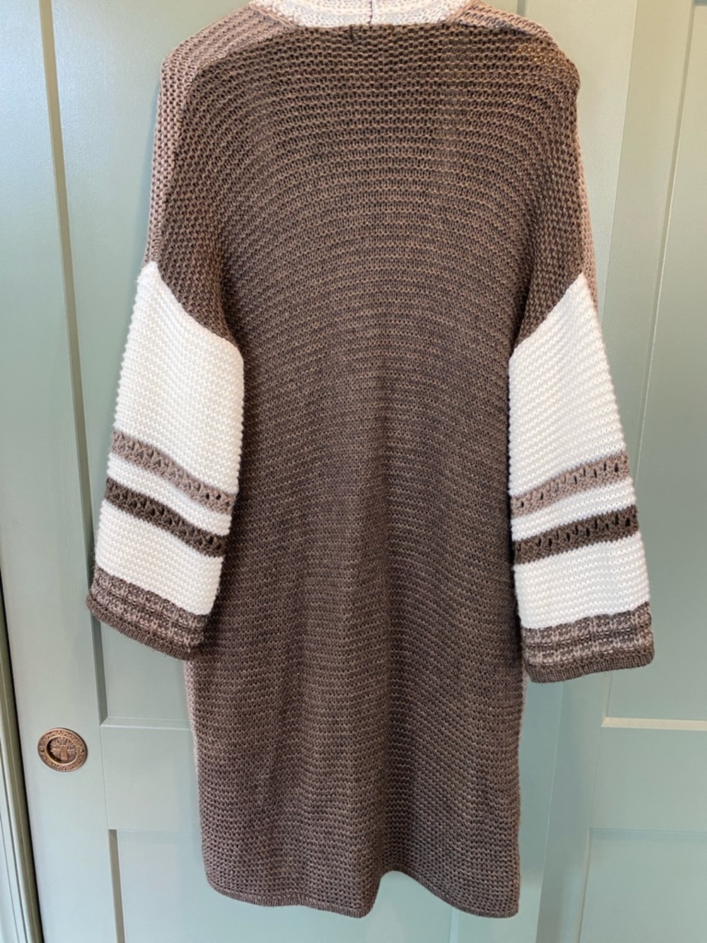 Brown and Cream Open-Front Knit Cardigan Sweater - Picture 4 of 5